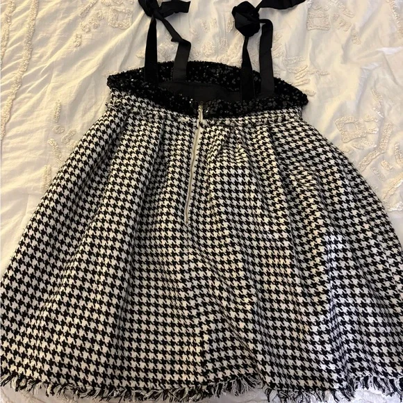 Chic Black and White Houndstooth Mini Dress - Picture 7 of 9